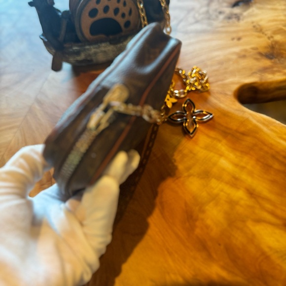 Louis Vuitton
LV Monogram Danube Mini Vintage - Picture 4 of 15